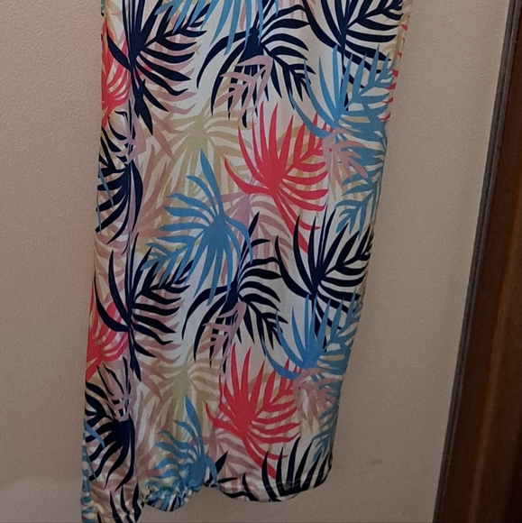 Summer Casual Sleeveless Dress, machine washable, LIKE NEW - Picture 3 of 3